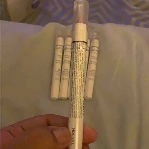 BNWT NYX Jumbo Eye Pencil/shadow/highlighter - Picture 2 of 6